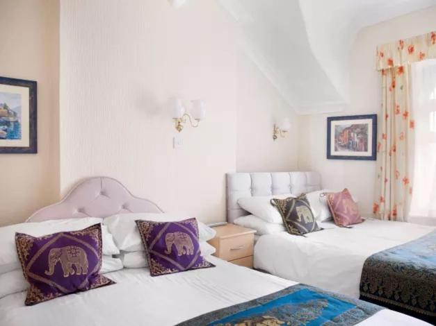 Myroomz Tudor Rose Original Блекпул Екстериор снимка