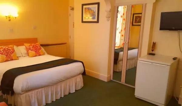 Myroomz Tudor Rose Original Блекпул Екстериор снимка